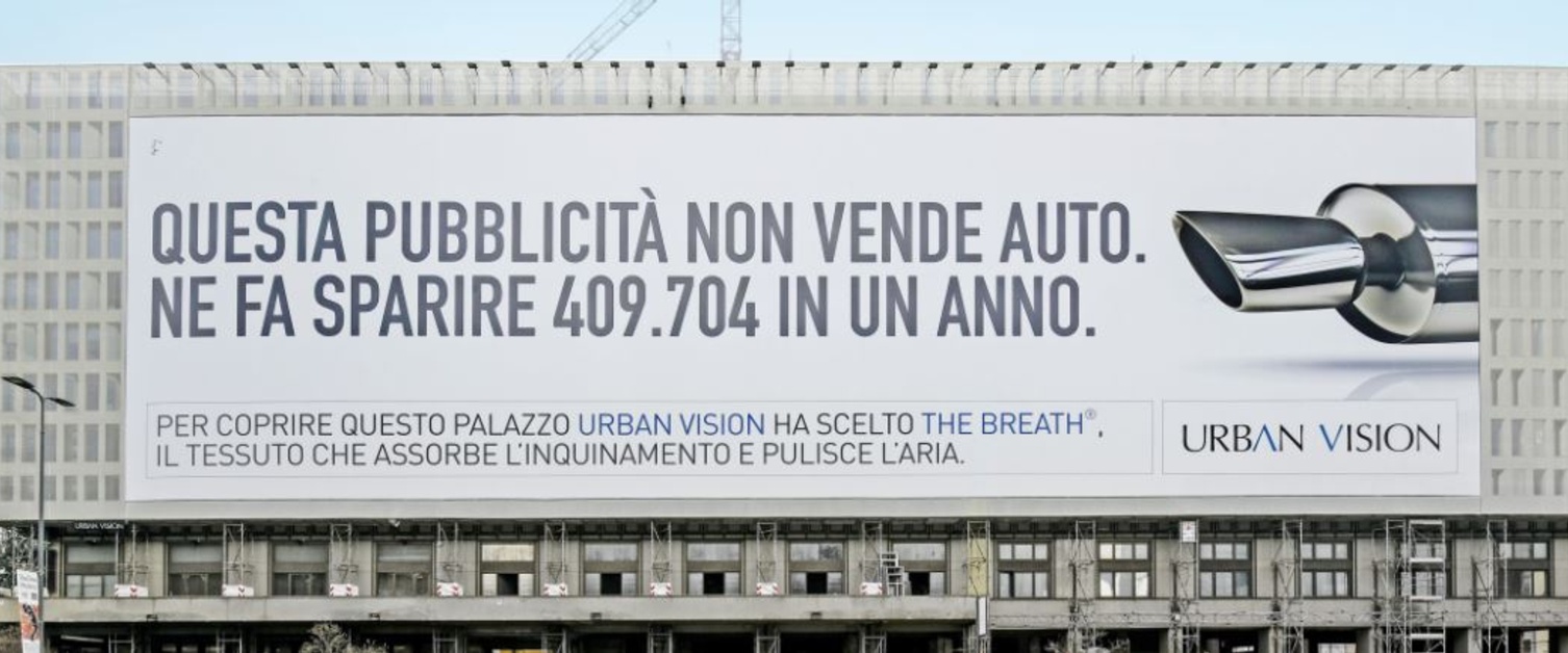 Monumenti e palazzi «impachettati» per restauro, ora lo slogan abbatte lo smog